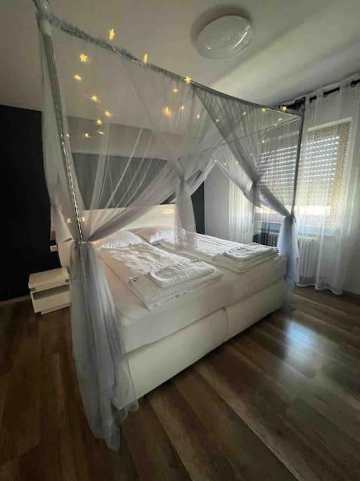 Ferienwohnung Outletcity Metzingen Metzingen  Dış mekan fotoğraf